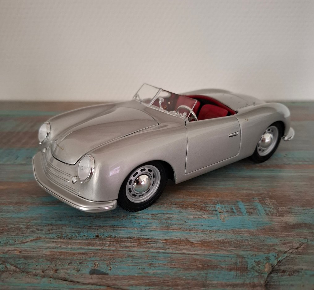 Maisto 1:18 - Σπορ αυτοκίνητο μοντελισμού - Porsche No. 1 Typ 356 Roadster (1948) #4.3