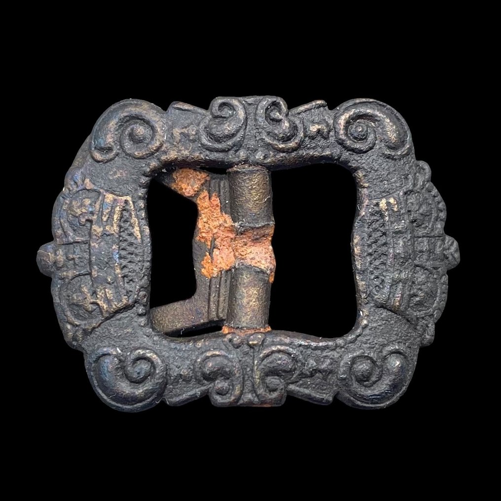 中世紀後期 金色铜残留物可见 华丽装饰的鞋带扣 - 30 mm  (沒有保留價) #1.0