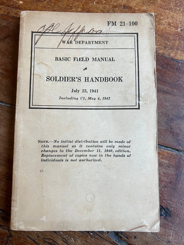 US Army Weapon & Equipment Manual - Airborne - Commando - M1 Garand - Rifle - Pistol - Infantry equipment - Named - 1941 #3.2