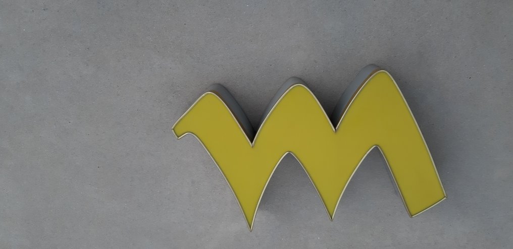 工业设备 - 比利时 - 字母M #1.0