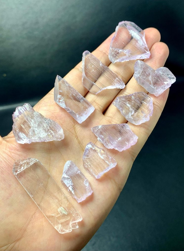 Φυσική παρτίδα κρυστάλλων Kunzite Συλλογή ορυκτών - Ύψος: 29 mm - Πλάτος: 28 mm- 75 g - (10) #3.2