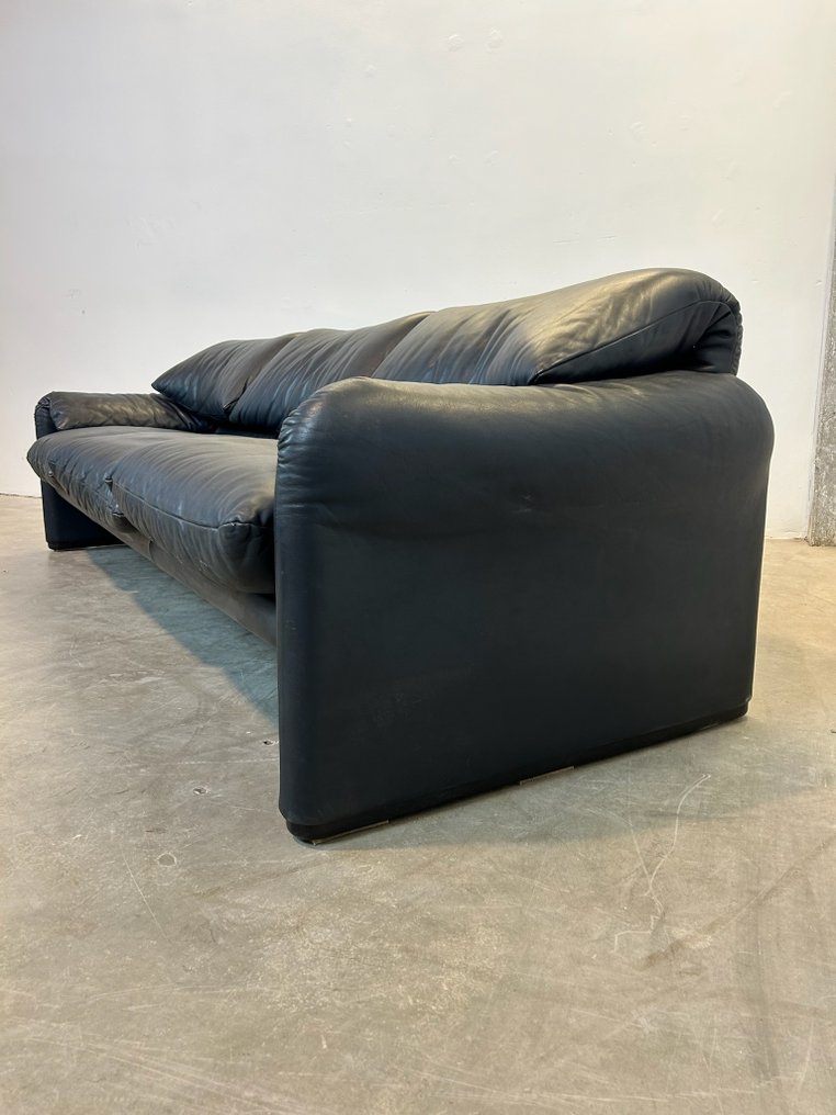 Cassina - Vico Magistretti - 沙发 - Maralunga - 皮革 #2.1