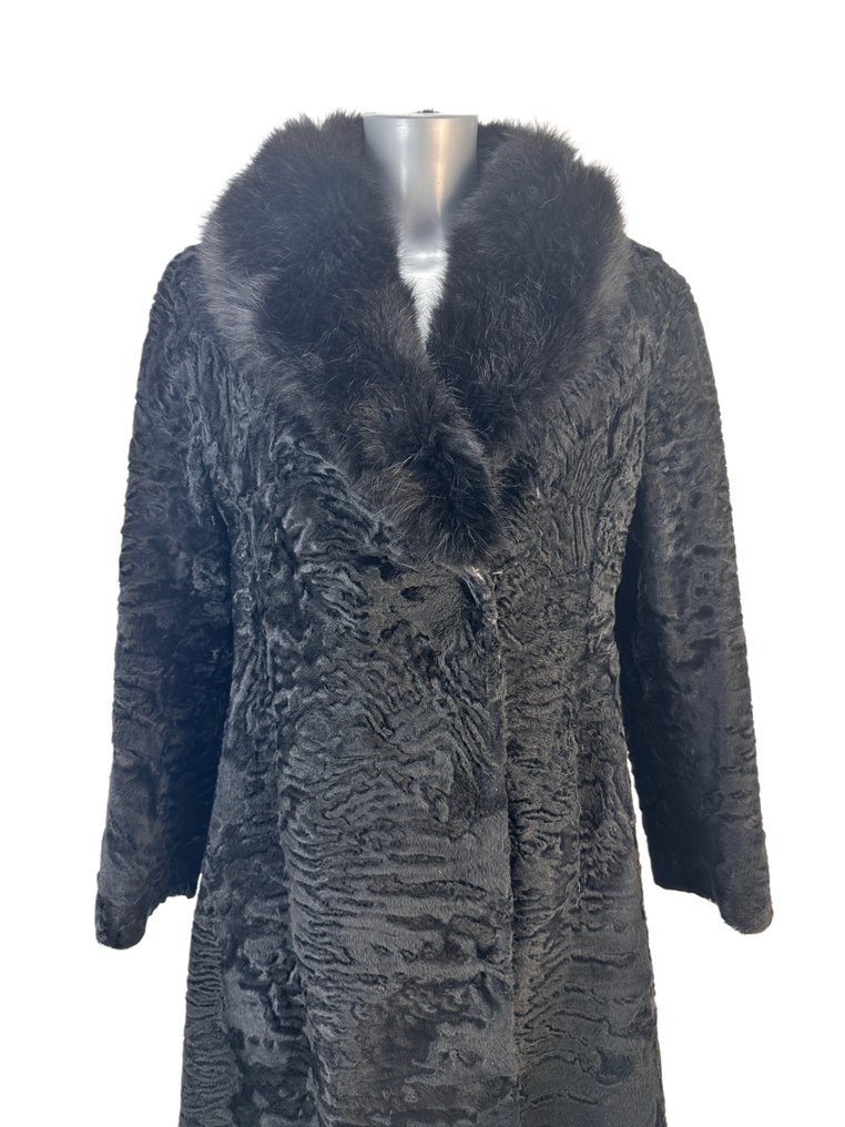 Artisan Furrier - 皮毛大衣 - 复古 #1.0