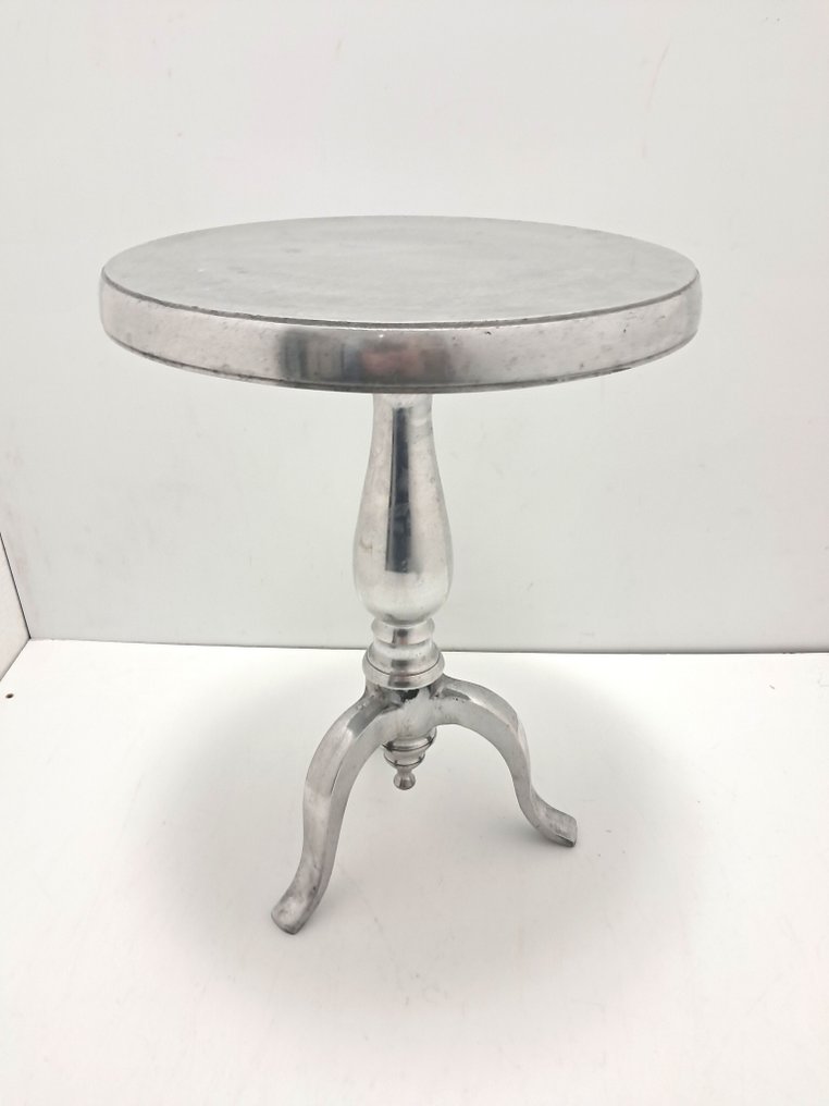 Side table - Aluminium - 40 centimeters #1.0