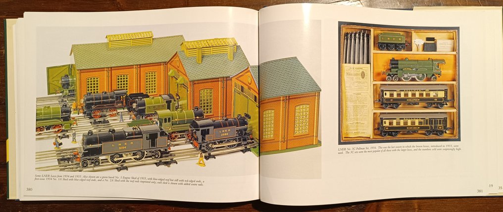 Chris & Julie Graebe - The Hornby Gauge O System #4.3