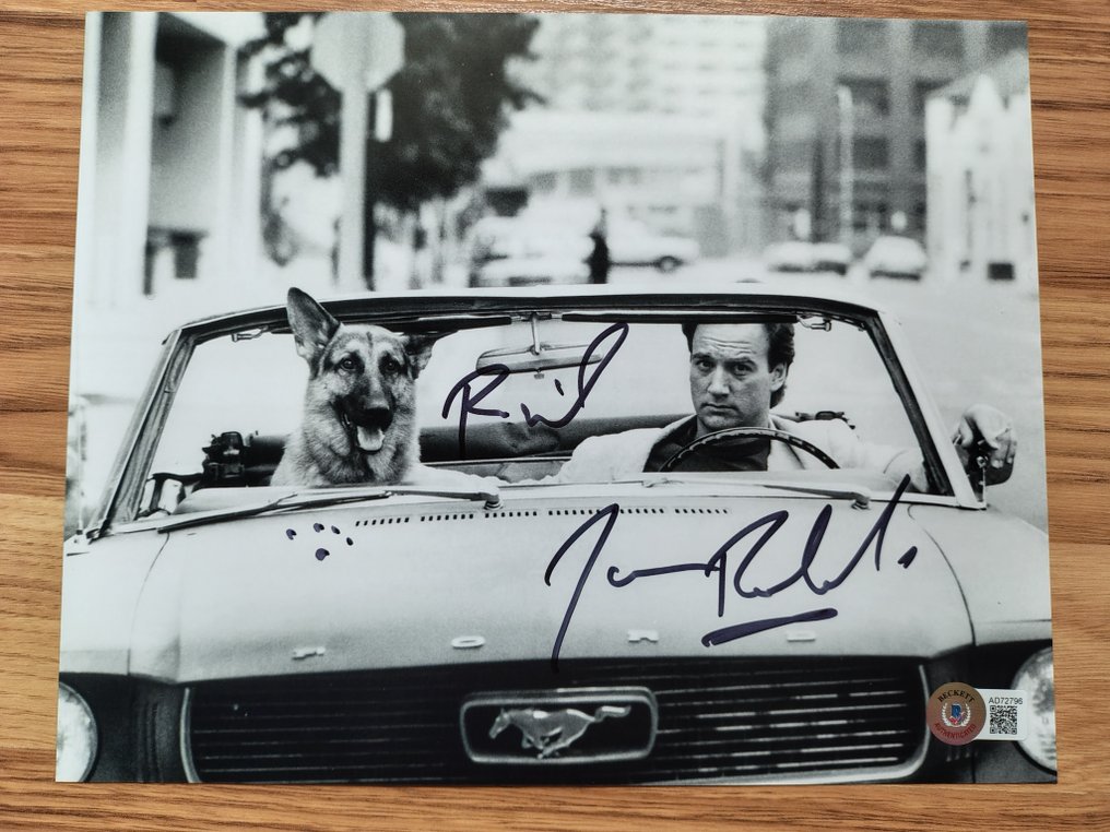 K-9 - Jim Belushi - Autograph, Photo with Beckett COA #1.0