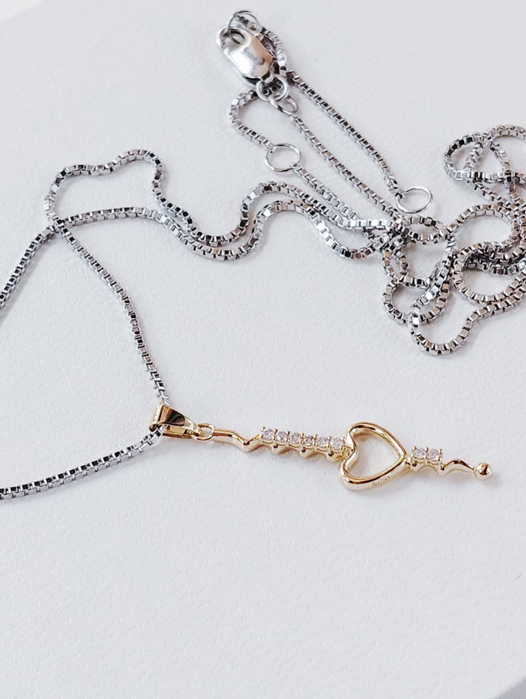 Ei pohjahintaa - Kaulakoru riipuksella - 18 kt. Keltakulta, Platina - 0.04ct. tw. Timantti (Luonnollinen) #4.3