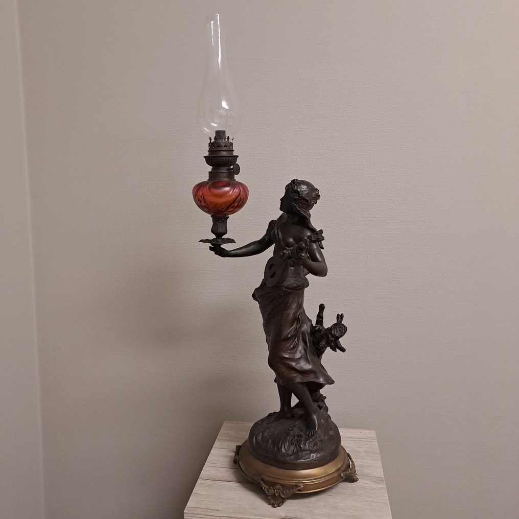 August Moreau(1834-1917) - 油灯 - 曼陀林演奏者带油灯 - 玻璃, 斯佩尔特 - 雕塑般的油灯 #1.0