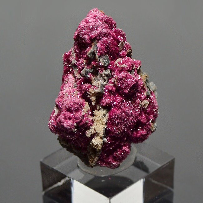 Erythrite Crystals on matrix - Height: 3.5 cm - Width: 3 cm- 16 g #1.0