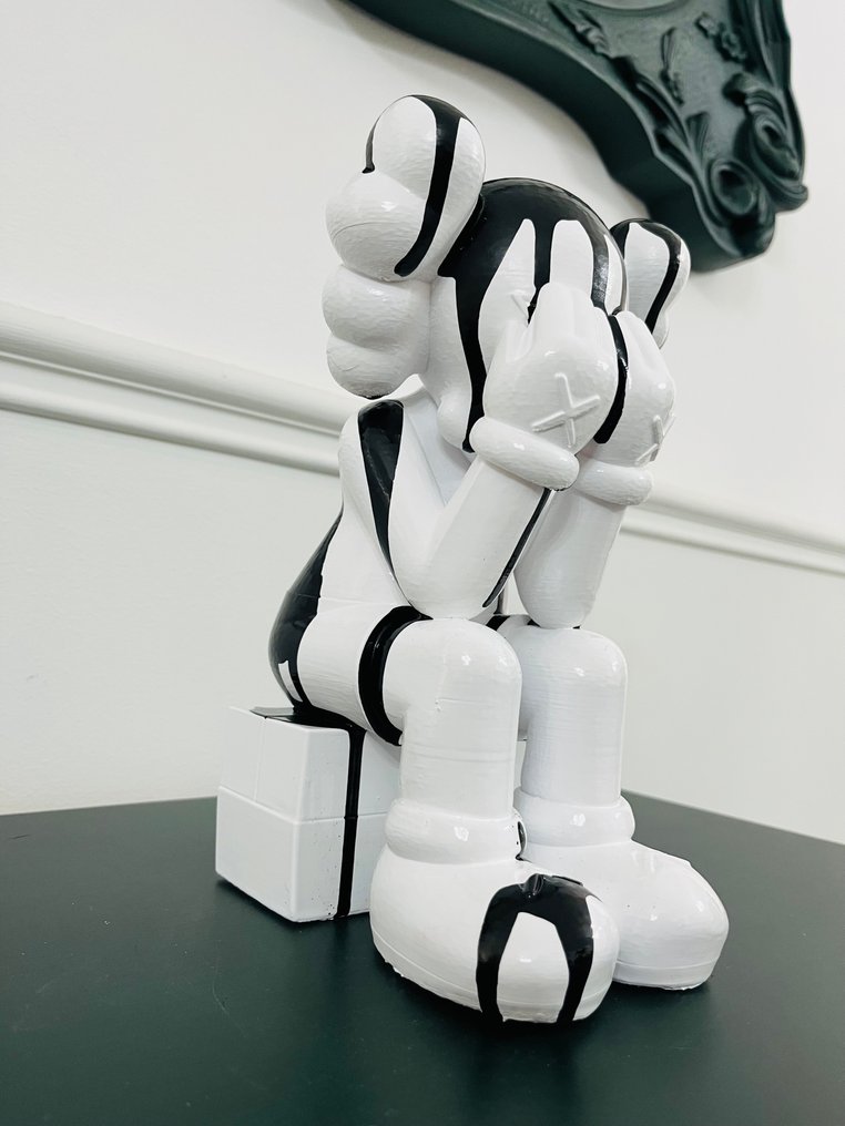 Statuetta - Kaws – Monochrome Tears - Plastica #1.0