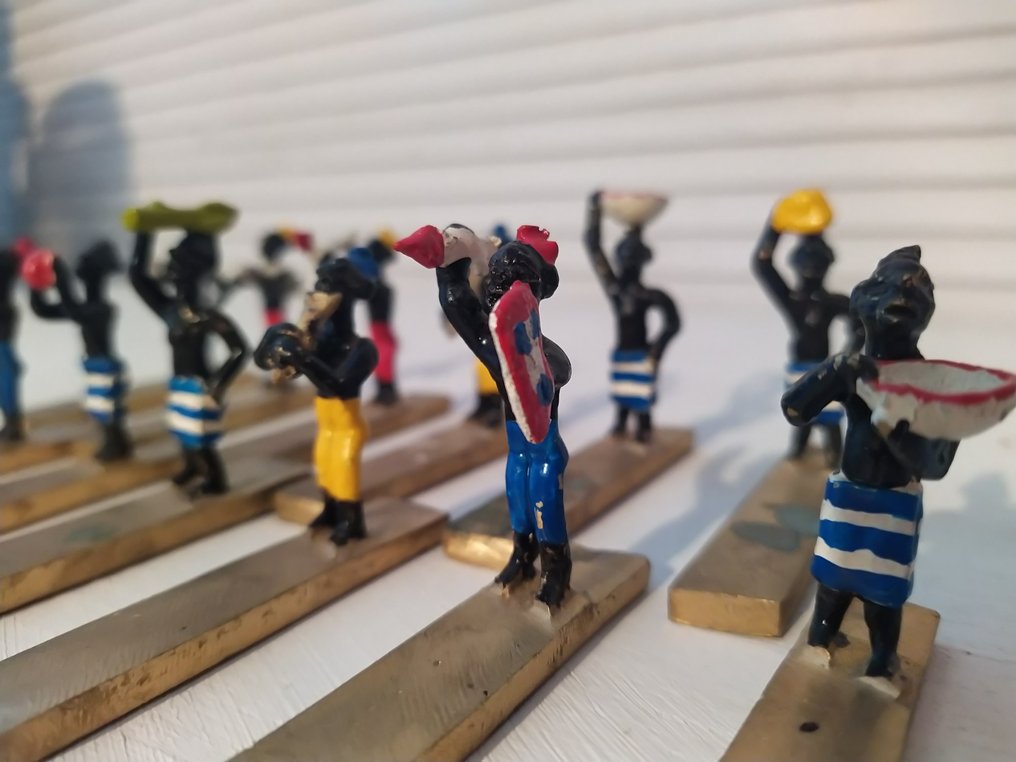 餐刀架 - 黄铜色 #3.2