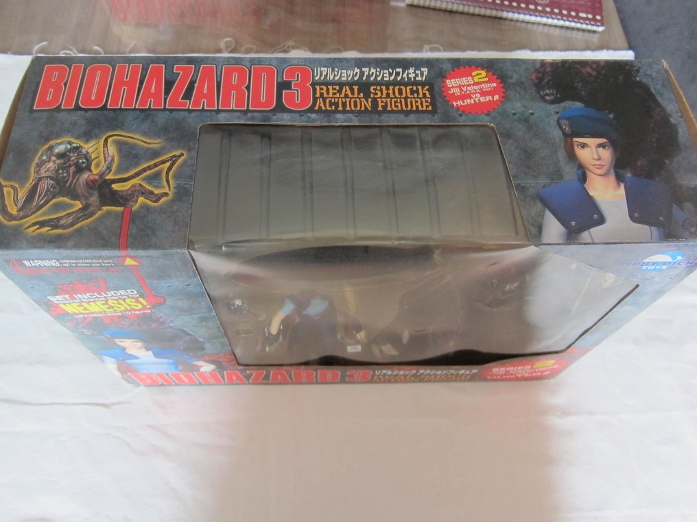 RE Resident Evil - Biohazard 3 - Jill Valentine (S.T.A.R.S. ver) vs Hunter series 2 - Moby Dick Toys Capcom #3.2