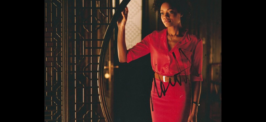 James Bond 007: Skyfall - Signed by Naomie Harris (Miss Moneypenny) #2.1