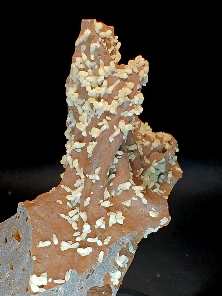 Calcite globulare - Höhe: 11 cm - Breite: 8 cm- 248 g #4.3