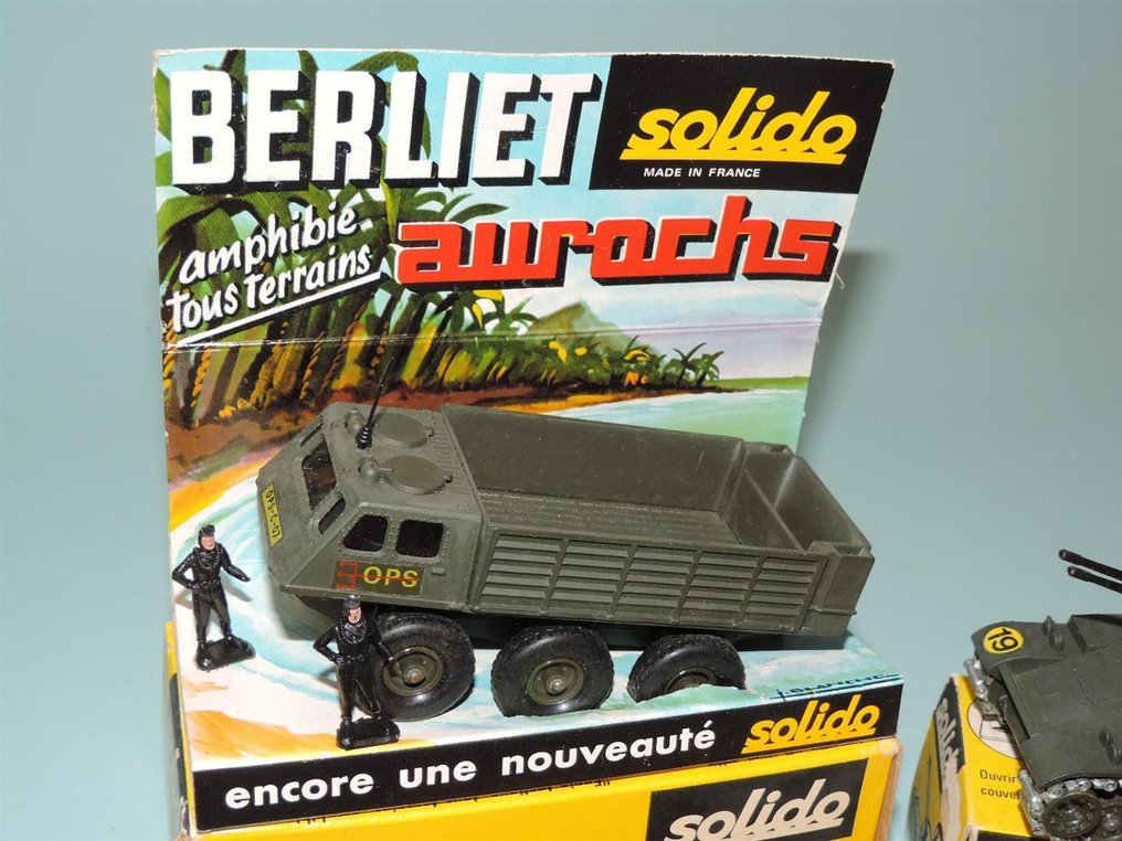 Solido 1:43 - Machetă vehicul militar (3) - Berliet aurochs; AMX 13 bitube; Jeep Willys met aanhangwagen - in original box #1.0