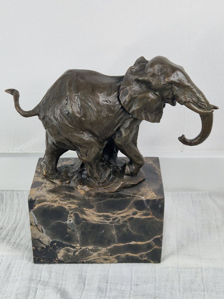 Milo (1910-1978) - Statua, Bronzen olifant milo - 22 cm - Bronzo, Marmo - 1920 #1.0