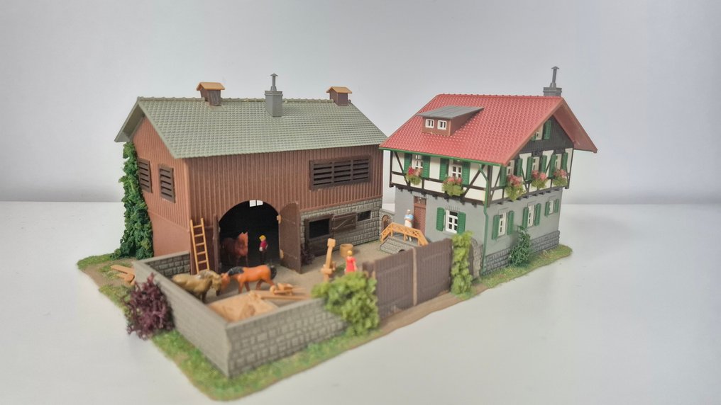 Pola H0 - Modellbahn (1) - Pferdehof #1.0