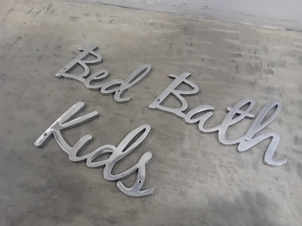 Design Ferragens para porta (3) - 2000-2010 - Descrição da porta / do quarto #4.3