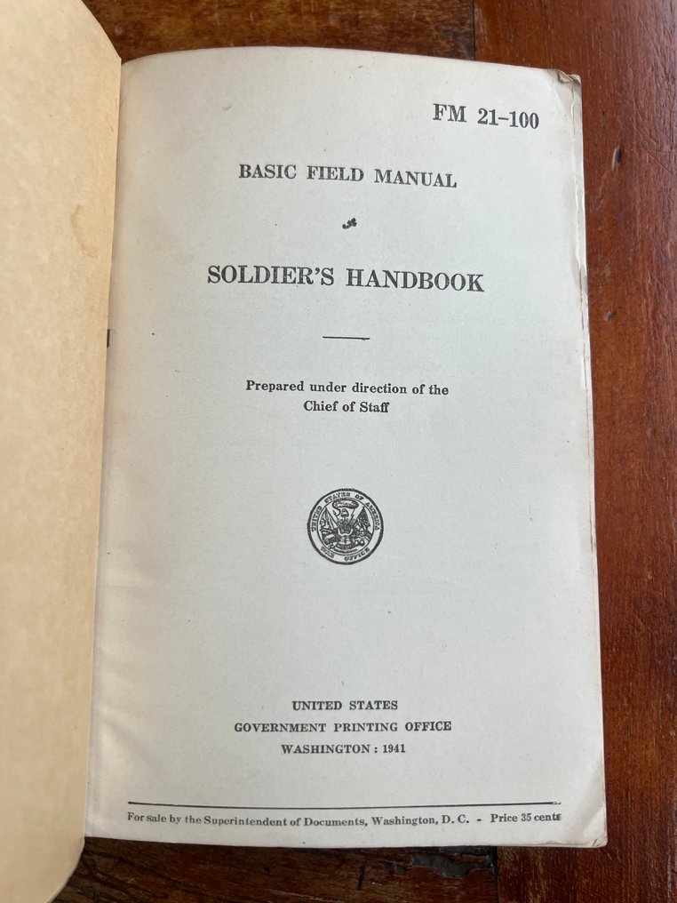 US Army Weapon & Equipment Manual - Airborne - Commando - M1 Garand - Rifle - Pistol - Infantry equipment - Named - 1941 #4.3