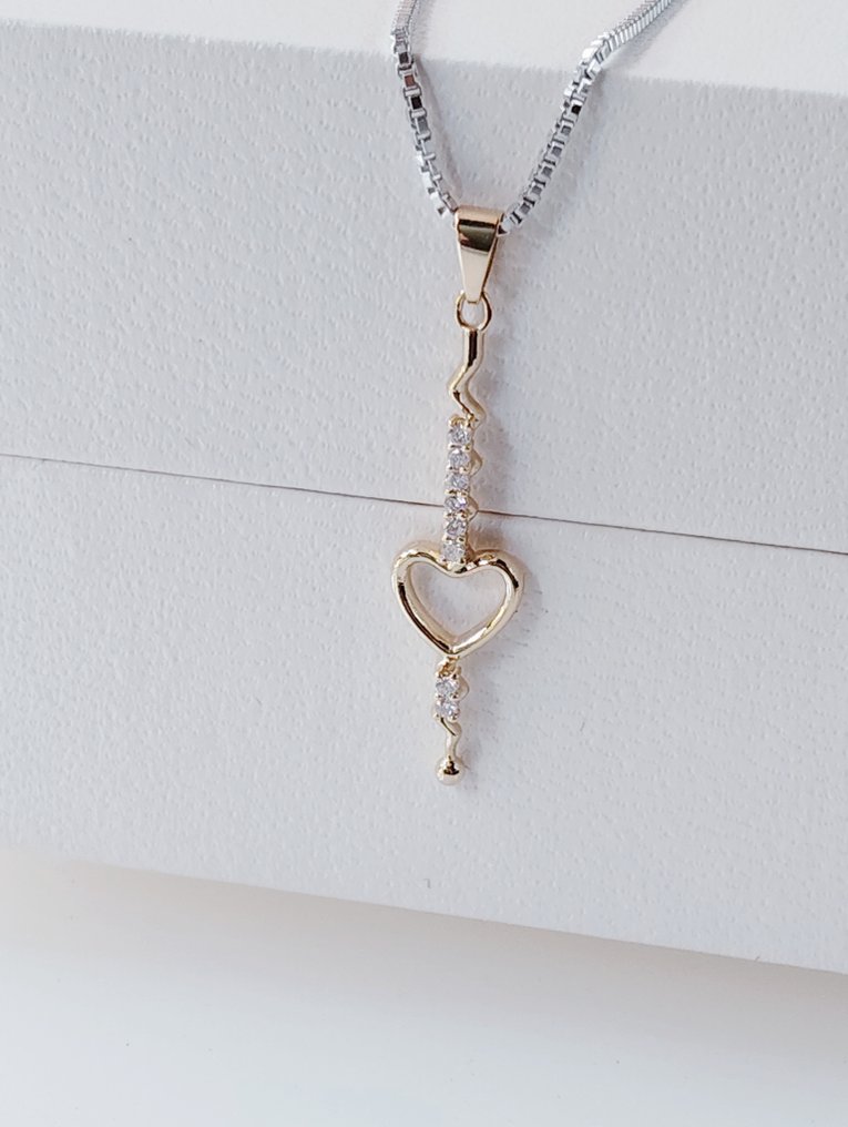 Ei pohjahintaa - Kaulakoru riipuksella - 18 kt. Keltakulta, Platina - 0.04ct. tw. Timantti (Luonnollinen) #1.0