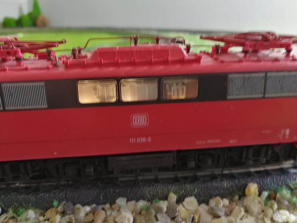 Fleischmann H0 - BR 111 und Personenwagen - Train miniature (5) - Ensemble de 5 pièces avec décodeur ESU modifié pour Märklin AC. - DB #4.3