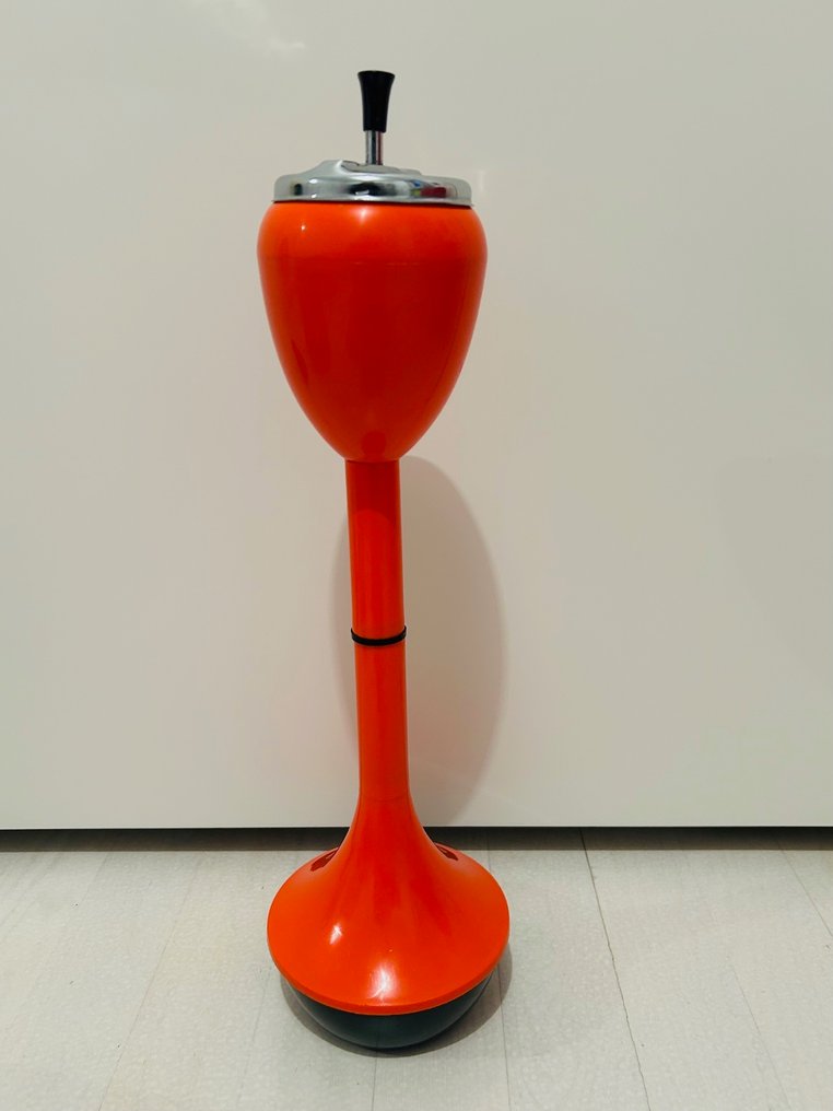 Caimi Brevetti - Renato Caimi - 煙灰缸 - Modello "Dondolino" - 塑料, 金屬 #1.0