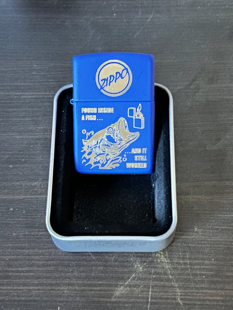 Zippo - L17-Fisch ate zippo blue mat Zippo - 沒有保留價 - 打火機 - 鋼 #2.1