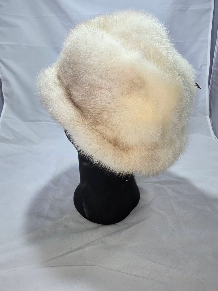 Saga Furs - Hat - Fur, Mink #4.3
