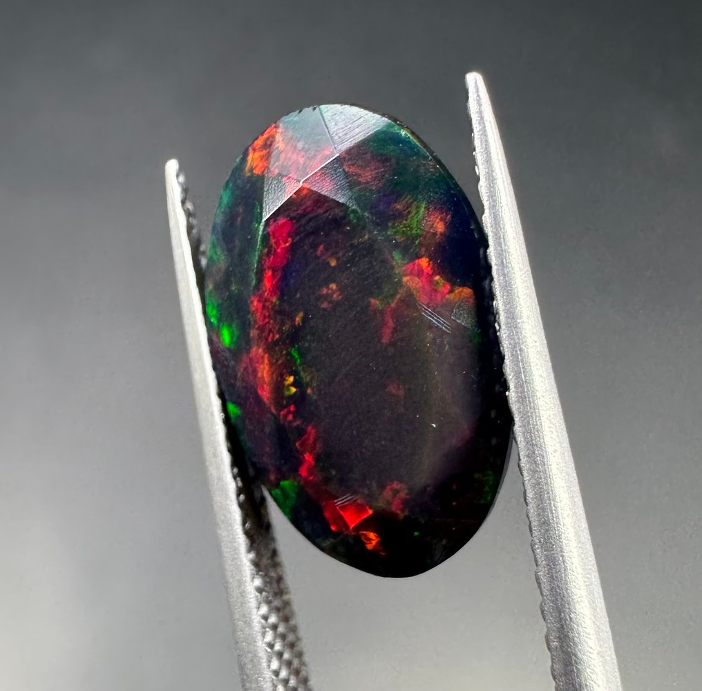 2.85ct Opal Polished- 0.57 g #4.3