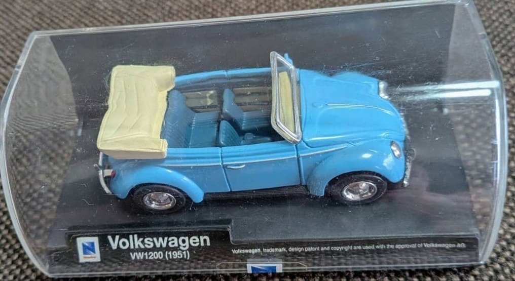 Set of 3 Vintage Die-Cast Model Cars – VW Beetle, VW 1200 (1951), Subaru 360 (1967) – with Display - Modellino di auto #3.2