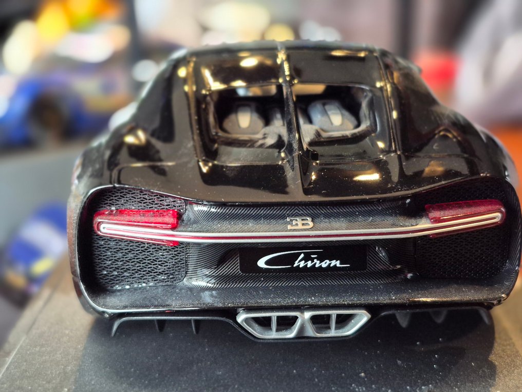 Kyosho 1:18 - Σπορ αυτοκίνητο μοντελισμού - Bugatti Chiron #4.3