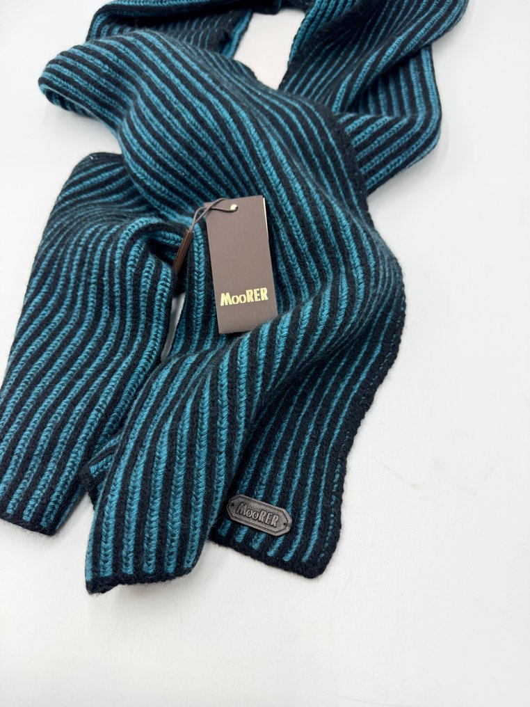 Moorer - andres - Scarf #4.3