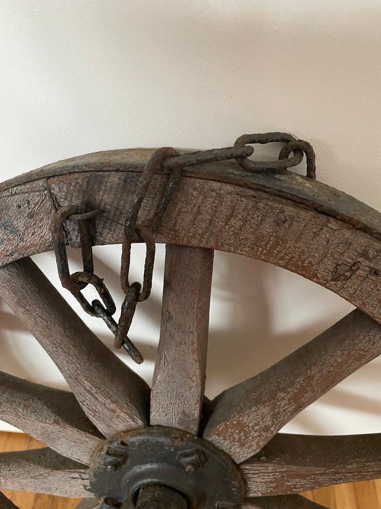 Seinäkoriste - Hassu pyörä #2.1