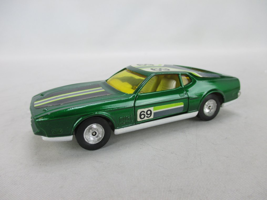 Corgi 1:43 - Modelbil  (2) - Mustang Mach 1 en Ghia L6.4 #1.0