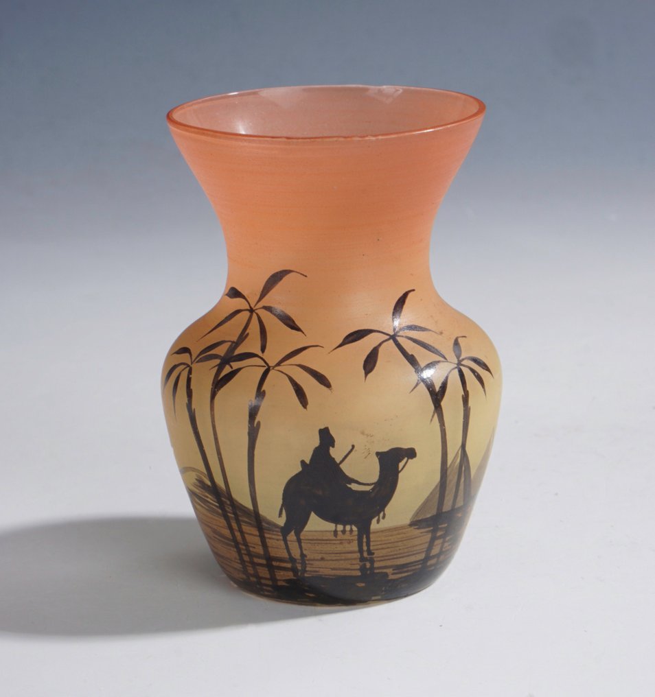 Henri Martin (attrib). - Vase - Vase with Orientalist desert decor • circa 1920–1940 - signed - Glass #1.0