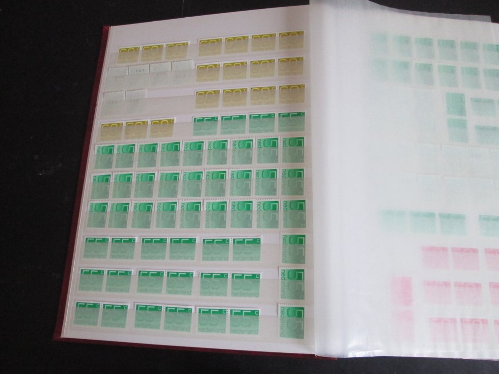 Netherlands - Crouwel / Regina / Beatrix stamps by quantity, including roll stamps. #2.1