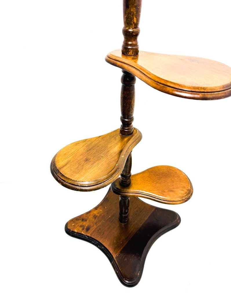 Étagère - Trappe - Træ #1.0