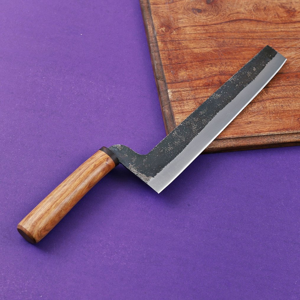 Bordkniv - {"reasoning":"Da 'CD-RW638' ser ud til at være en produktkode eller modelnummer uden yderligere - Løvtræ - Usuba japansk kniv #3.2