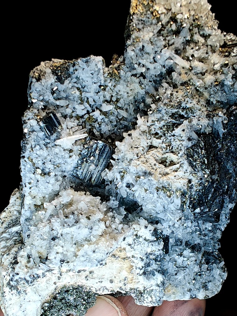 Bournonite com quartzo Cristais sob matriz - Altura: 10 cm - Largura: 7 cm- 281 g #1.0