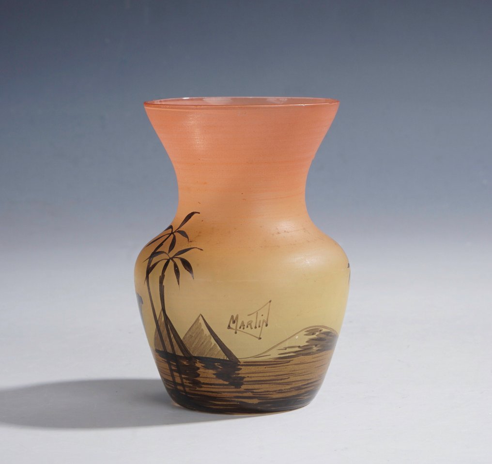 Henri Martin (attrib). - Vase - Vase with Orientalist desert decor • circa 1920–1940 - signed - Glass #3.2