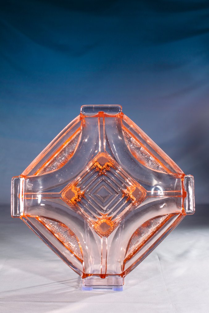 hermanova hut - František Pečený - Platter - Crystal #3.2