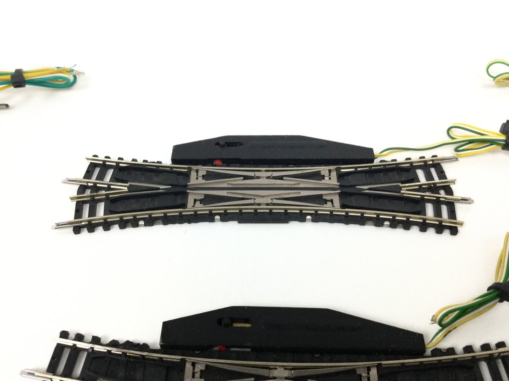 Minitrix N - 4960/64/65/34/35 - Binari di modellini di treni (12) - Sei scambi elettrici (4x dritti e 2x scambio incrociato) #3.2