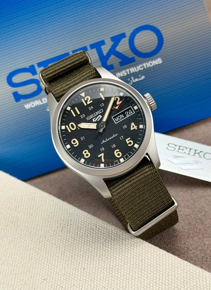 Seiko - Seiko 5 Automatic Day-Date - Fără preț de rezervă - SRPJ85K1 - Unisex - 2020+ #1.0