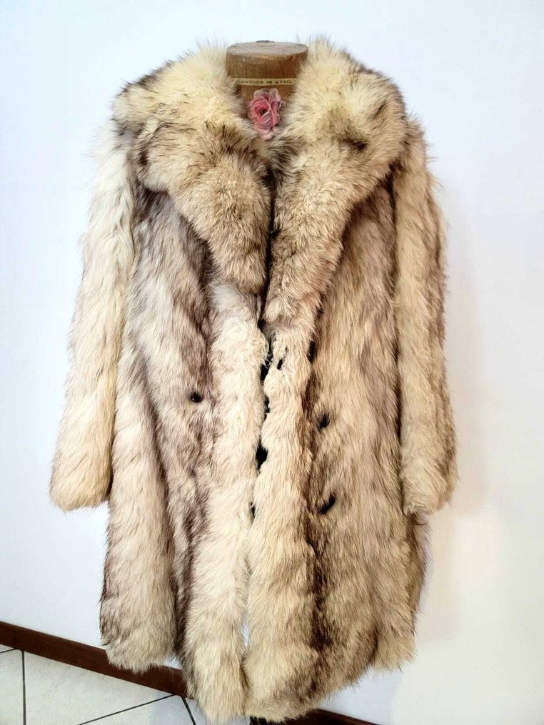 Artisan Furrier - Fur coat #1.0