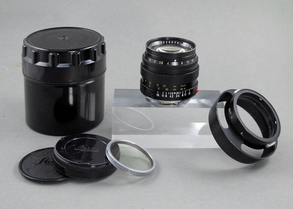 Leitz, Leica SUMMILUX-M  F1.4/50mm with hood, Rangefinder camera  (No reserve price) #2.1