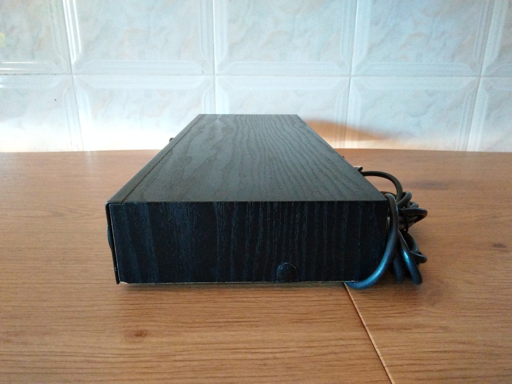 Creek - { Solid-state integreret forstærker #3.2