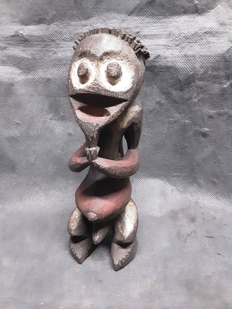 恋物癖人物 - mambila - Cameroon  (没有保留价) #1.0