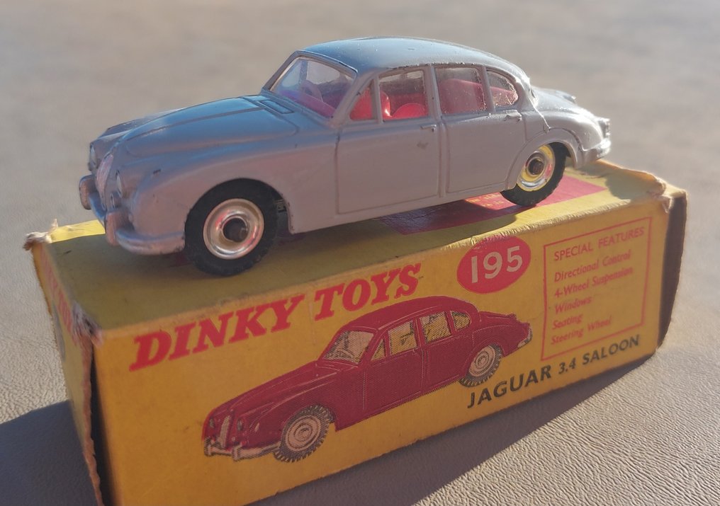 Dinky Toys 1:43 - Model car - Dinky Toys 195 Jaguar 3.4 Saloon, Boxed #3.2