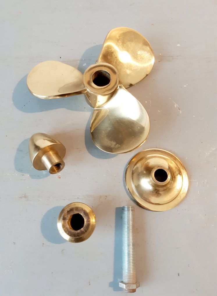 Maritime Object (3) - Brass- Propeller, anchor, and captain. #3.2