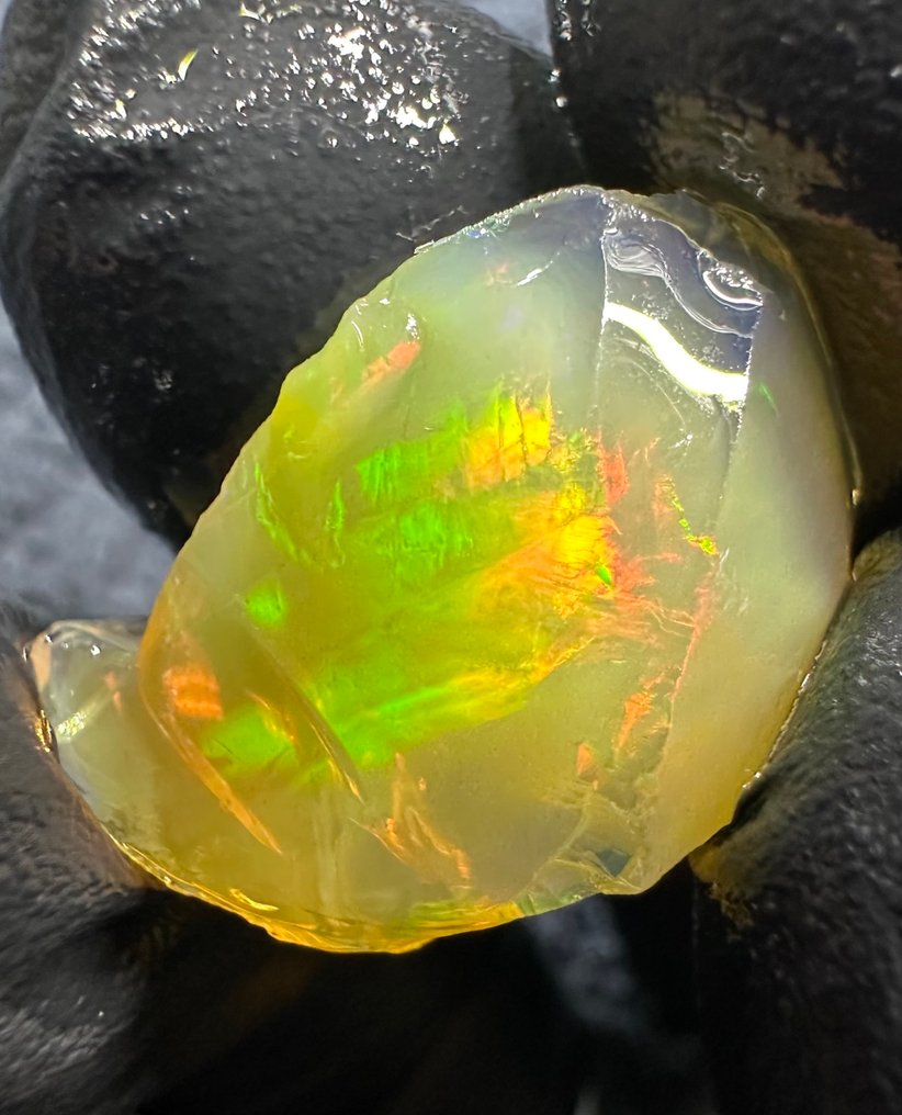 22ct Kristal Opaal roh- 4.4 g #2.1